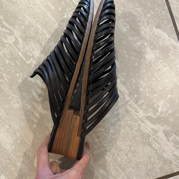 NWT Kelsi Dagger Black Brooklyn Women's Black Leather Strappy Seba Mules - Picture 8 of 8